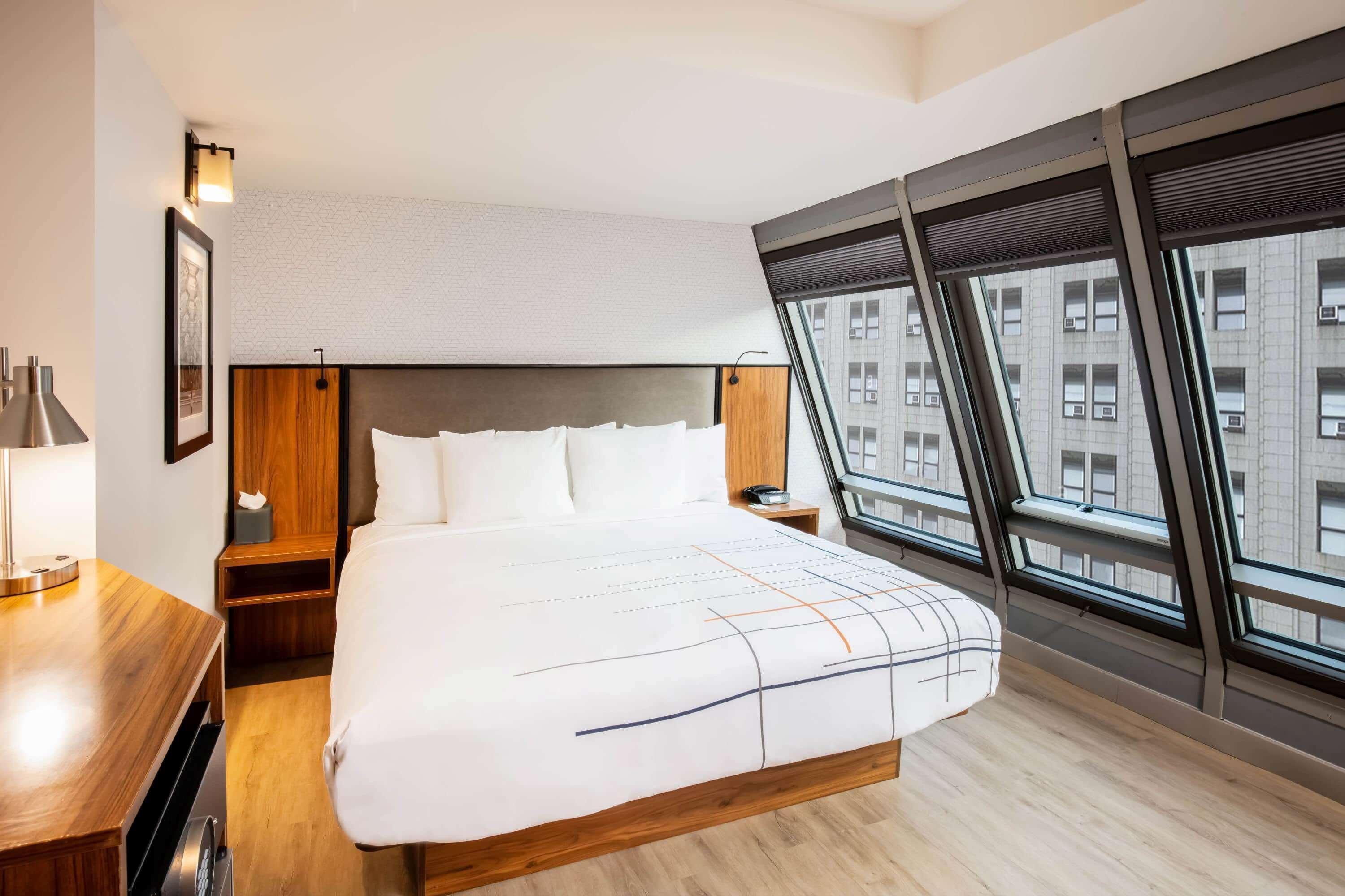 Отель La Quinta By Wyndham Time Square South Нью-Йорк Экстерьер фото