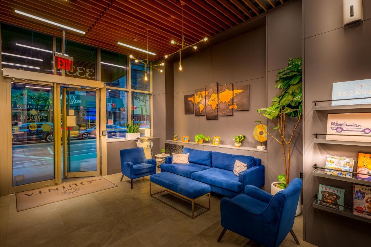 Отель La Quinta By Wyndham Time Square South Нью-Йорк Экстерьер фото
